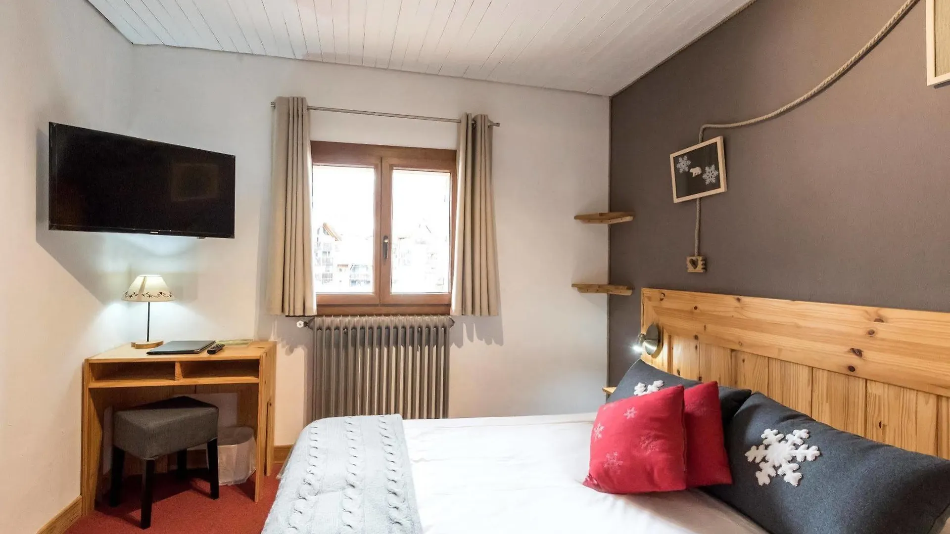 Hotel L'Ecureuil Auron